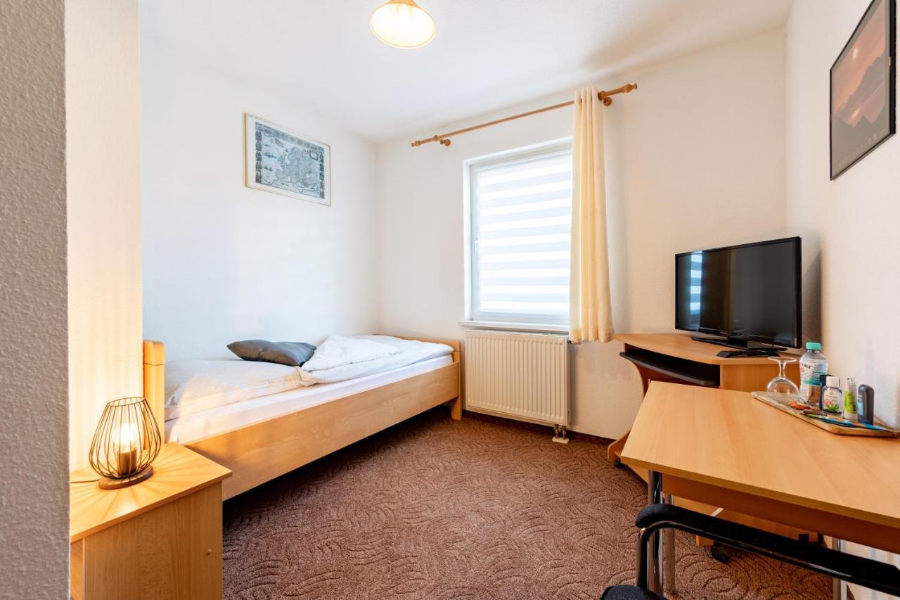 Pension & Gaststaette Zur Salzgrube Sondershausen Buitenkant foto